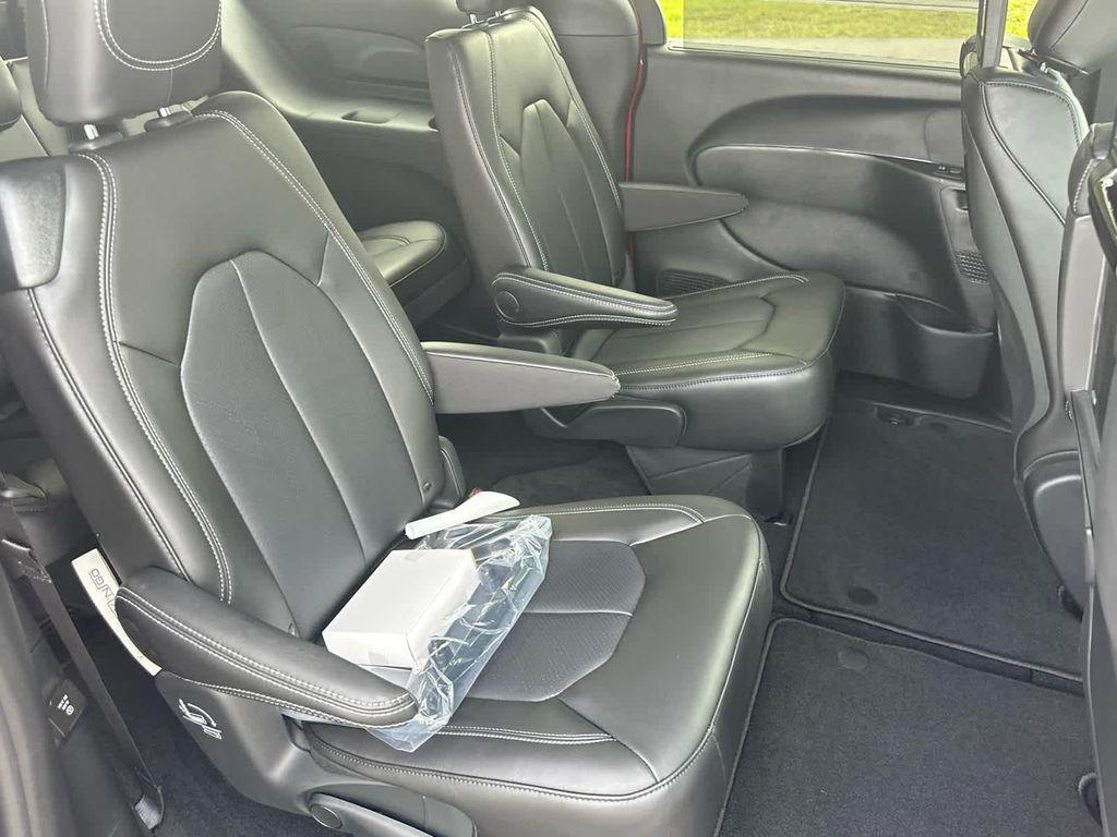 new 2026 Chrysler Pacifica car, priced at $50,995