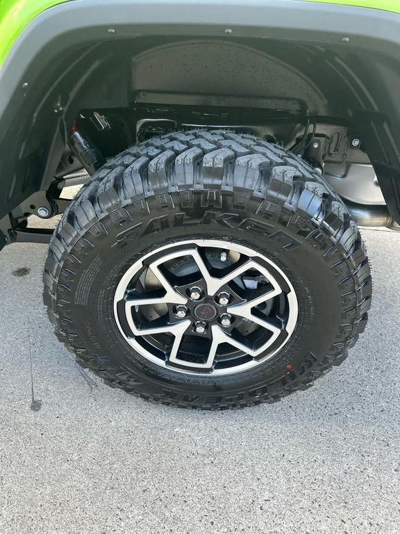 new 2025 Jeep Gladiator car, priced at $60,995