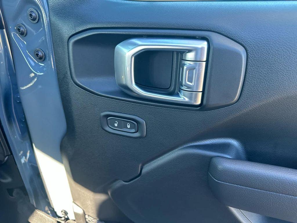 new 2025 Jeep Wrangler car, priced at $33,755