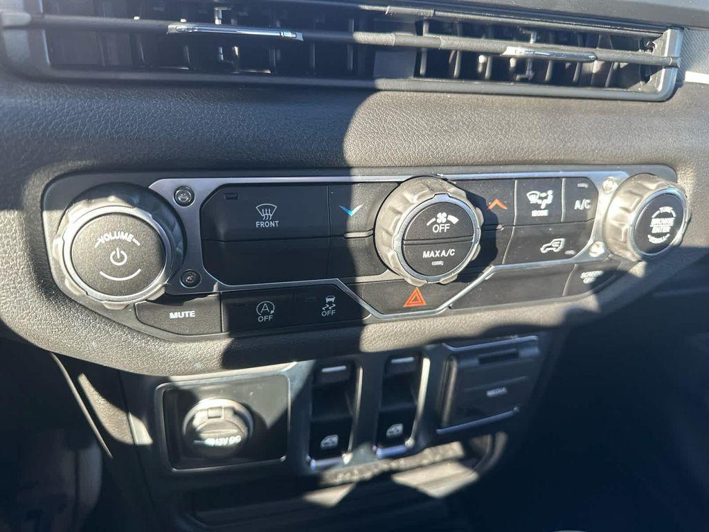new 2025 Jeep Wrangler car, priced at $33,755