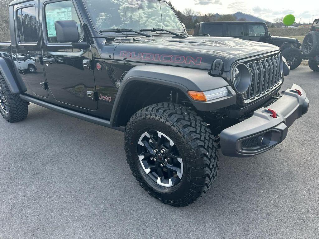 new 2025 Jeep Gladiator car, priced at $57,915
