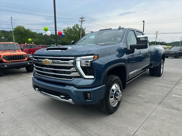 new 2025 Chevrolet Silverado 3500 car, priced at $90,905