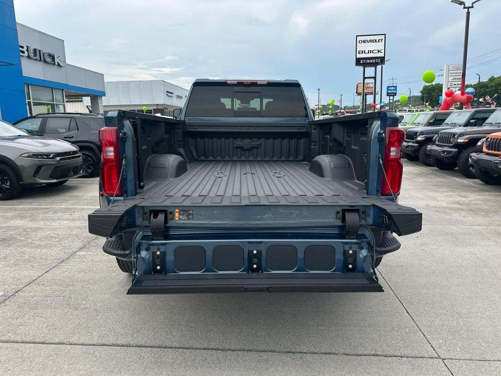 new 2025 Chevrolet Silverado 3500 car, priced at $87,995
