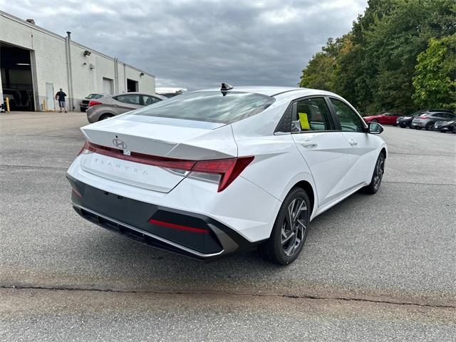 new 2025 Hyundai Elantra car, priced at $26,523