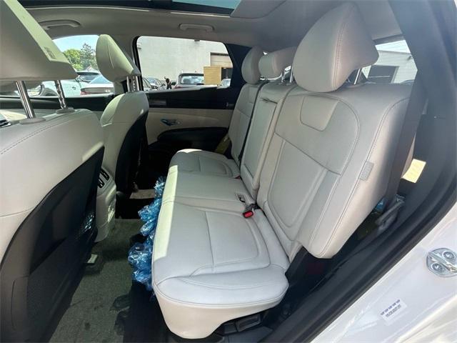 new 2025 Hyundai TUCSON Hybrid car, priced at $40,904