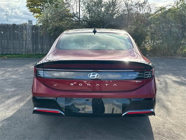 new 2025 Hyundai Sonata Hybrid car, priced at $38,361