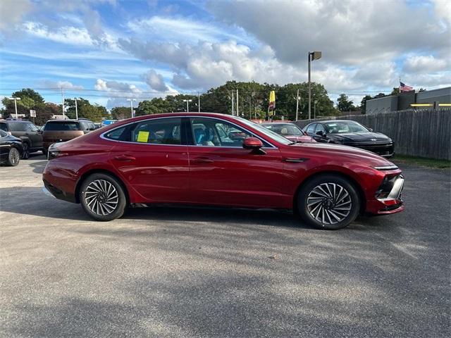 new 2025 Hyundai Sonata Hybrid car, priced at $38,361