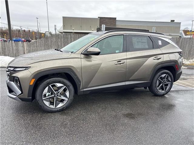 new 2025 Hyundai TUCSON Hybrid car, priced at $35,947