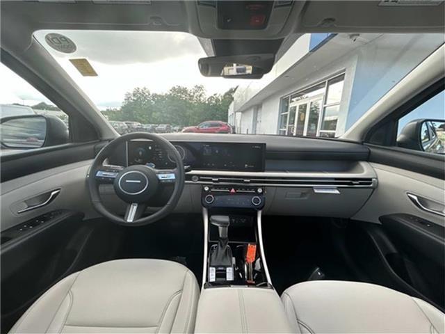 new 2025 Hyundai Tucson car, priced at $32,195