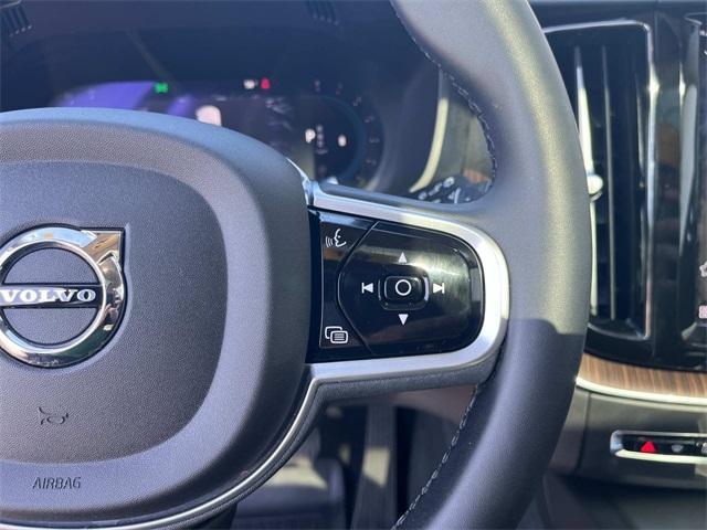 used 2023 Volvo XC60 car, priced at $31,500