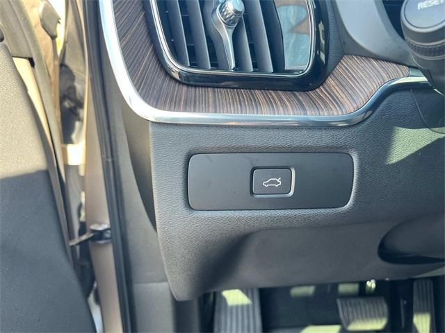 used 2023 Volvo XC60 car, priced at $31,500