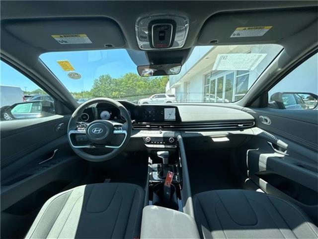 new 2025 Hyundai Elantra car, priced at $25,220