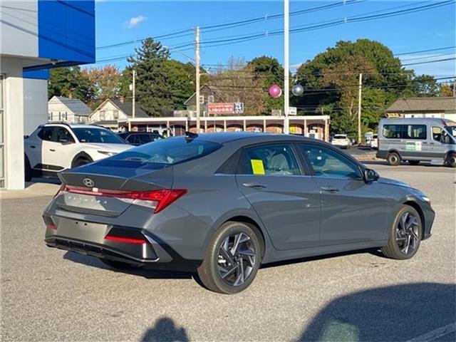 new 2025 Hyundai Elantra car, priced at $25,089