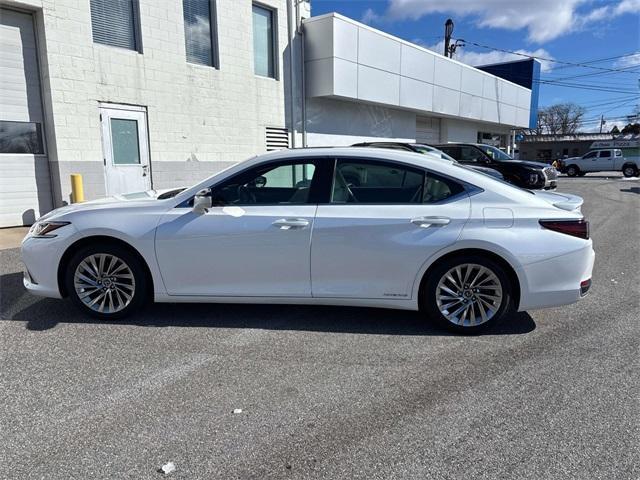 used 2022 Lexus ES 300h car, priced at $39,900