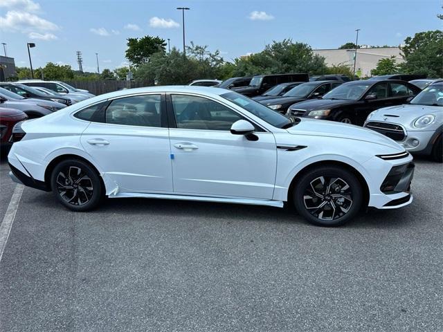 new 2024 Hyundai Sonata car, priced at $27,905