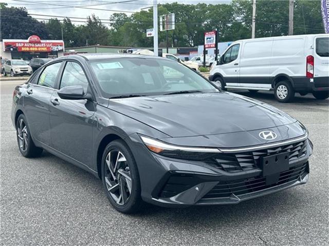 new 2025 Hyundai Elantra car, priced at $25,220