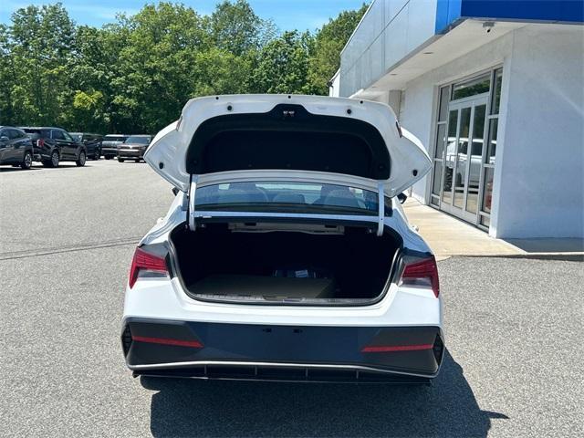 new 2025 Hyundai Elantra car, priced at $25,662