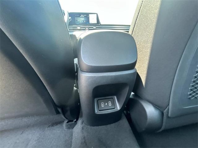new 2025 Hyundai Elantra car, priced at $25,662