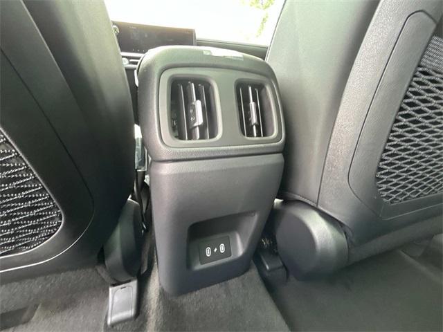 new 2025 Hyundai TUCSON Hybrid car, priced at $33,243