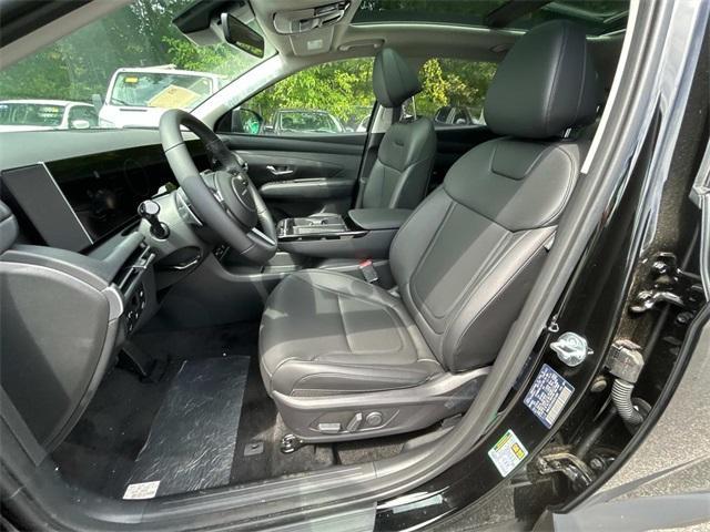 new 2025 Hyundai TUCSON Hybrid car, priced at $33,243