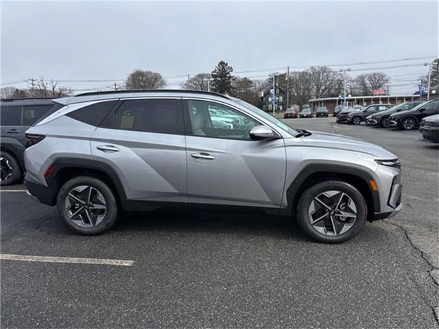 new 2025 Hyundai TUCSON Hybrid car, priced at $36,048