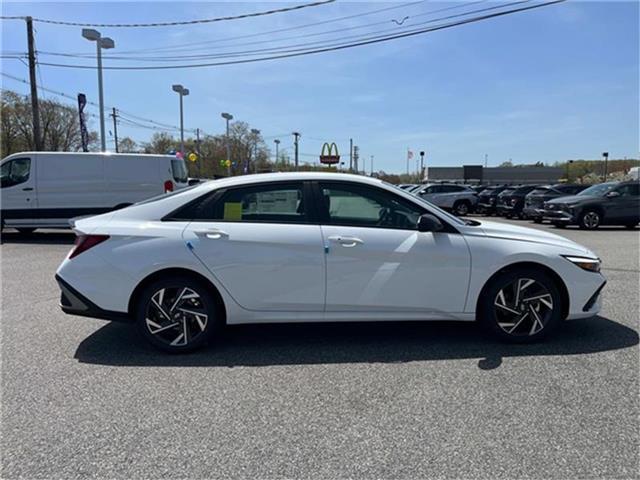 new 2025 Hyundai Elantra car, priced at $23,158