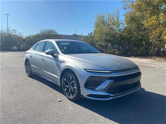 used 2025 Hyundai Sonata car, priced at $24,900