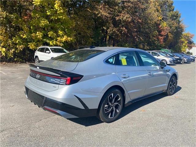 new 2025 Hyundai Sonata car, priced at $28,517