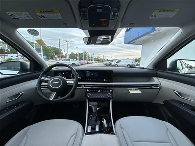 new 2025 Hyundai Tucson car, priced at $33,957