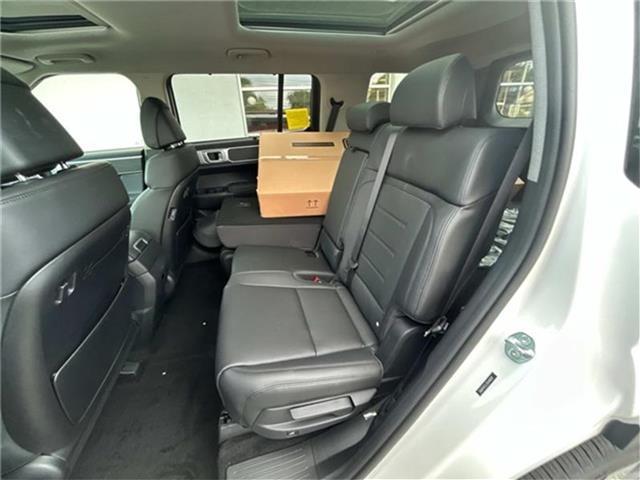 new 2025 Hyundai Santa Fe car, priced at $41,900