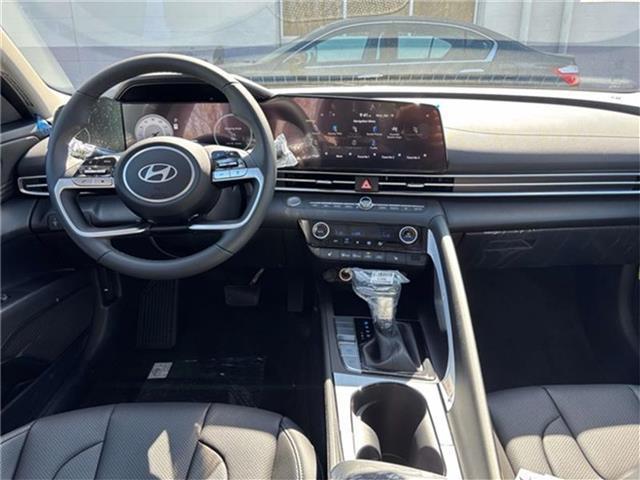 new 2025 Hyundai Elantra car, priced at $25,956