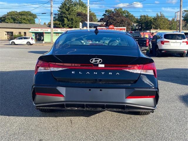 new 2025 Hyundai Elantra car, priced at $26,089