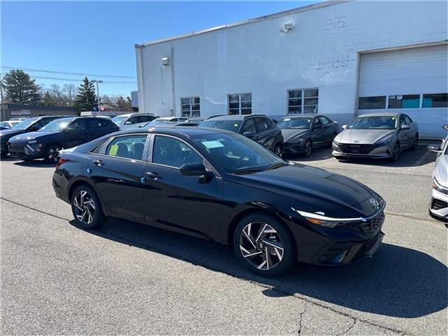 new 2025 Hyundai Elantra car, priced at $22,660