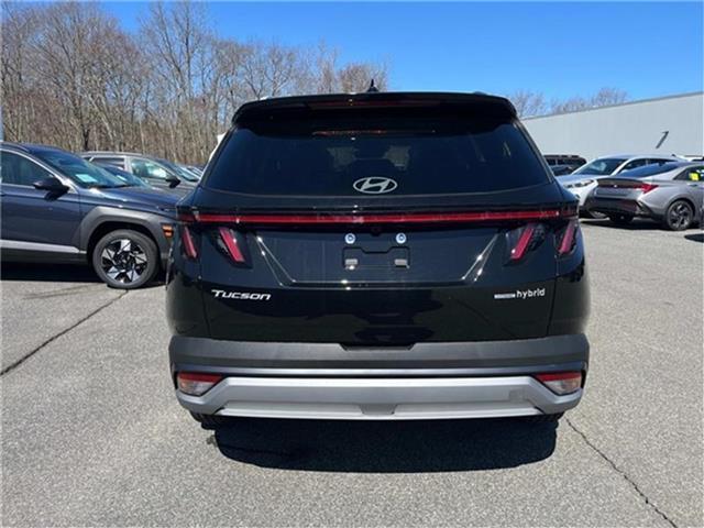 new 2025 Hyundai TUCSON Hybrid car, priced at $37,305