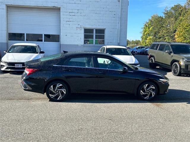 used 2025 Hyundai Elantra car