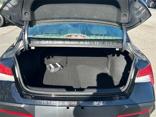 used 2025 Hyundai Elantra car