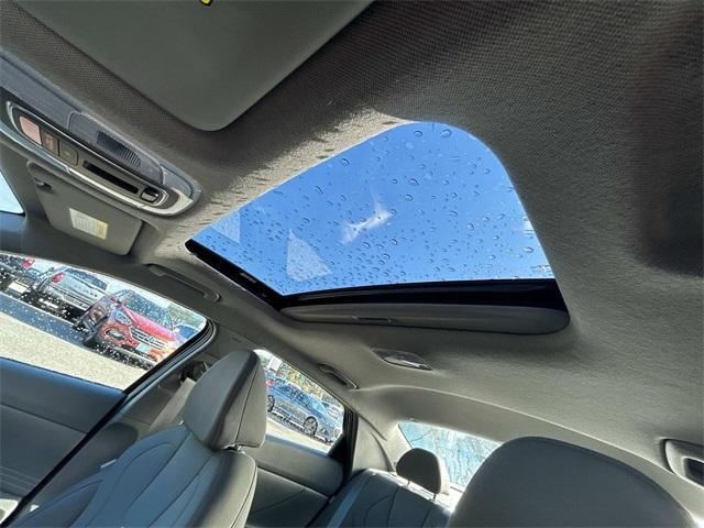 used 2025 Hyundai Elantra car