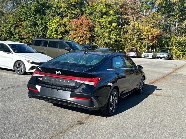 used 2025 Hyundai Elantra car