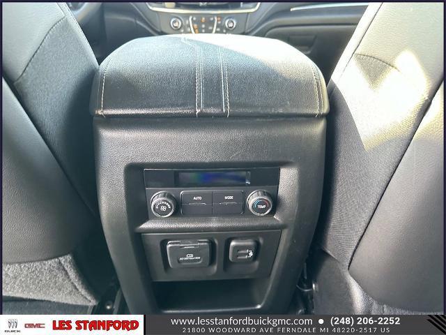 used 2023 Chevrolet Traverse car, priced at $32,099