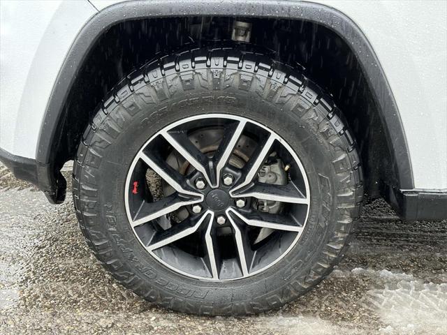 used 2019 Jeep Grand Cherokee car, priced at $21,999