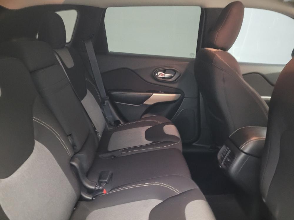 used 2018 Jeep Cherokee car, priced at $15,695