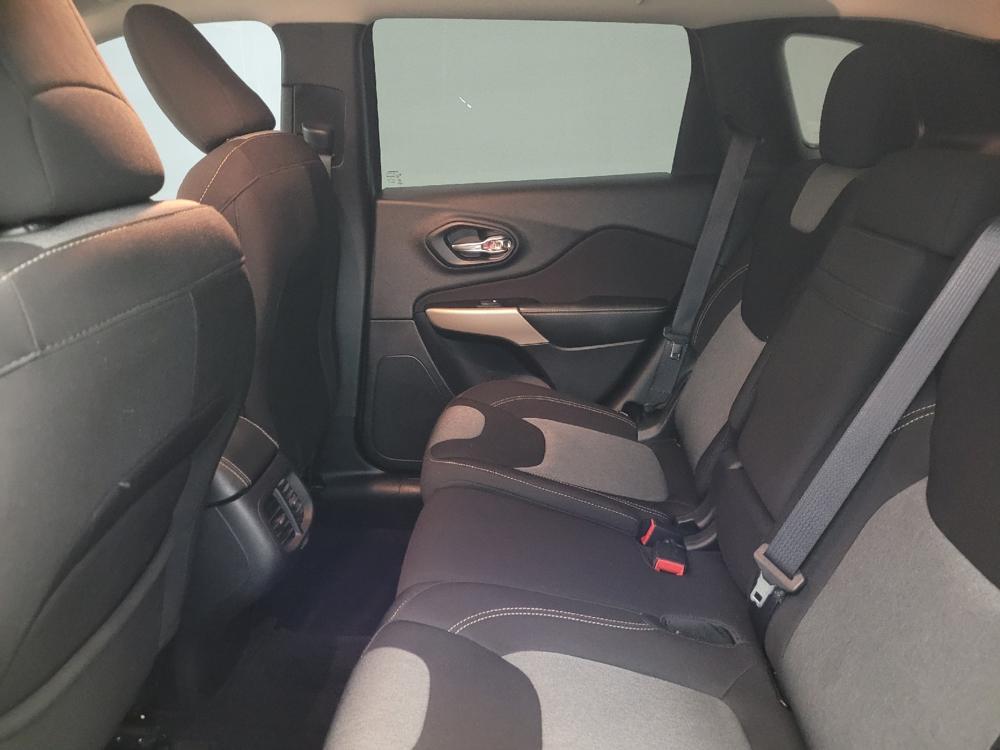 used 2018 Jeep Cherokee car, priced at $15,695