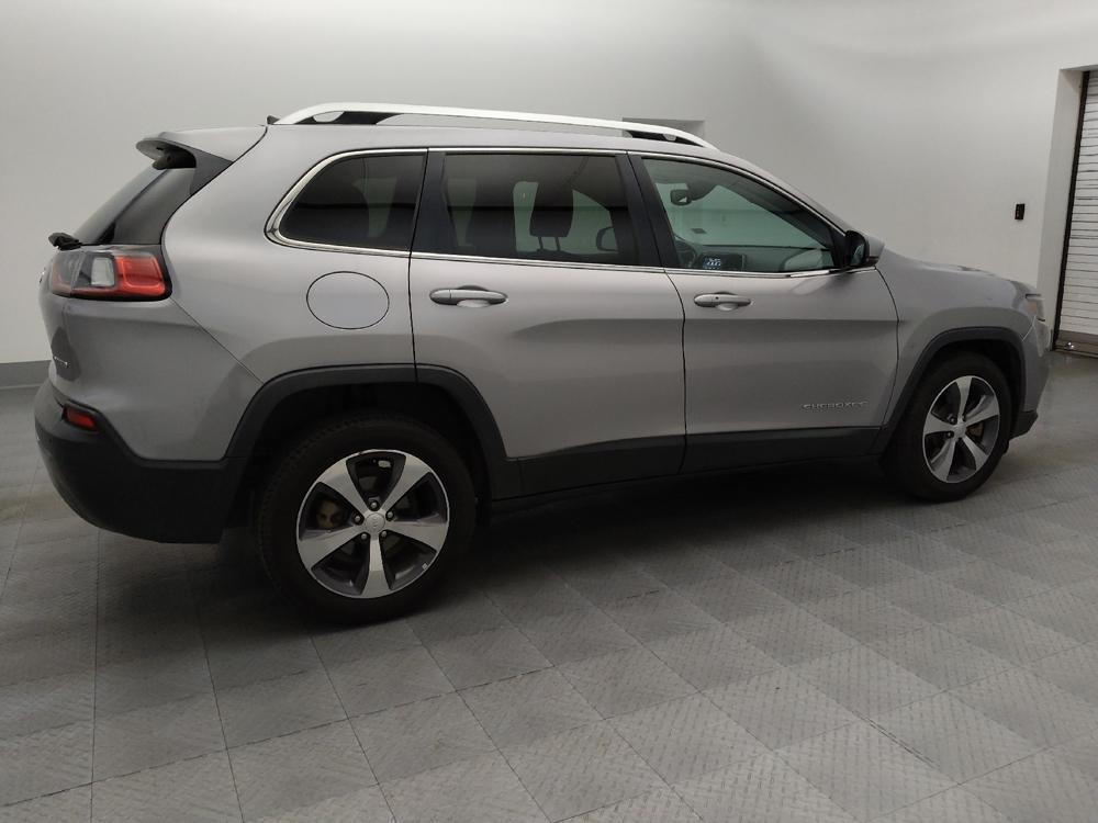 used 2019 Jeep Cherokee car, priced at $15,395