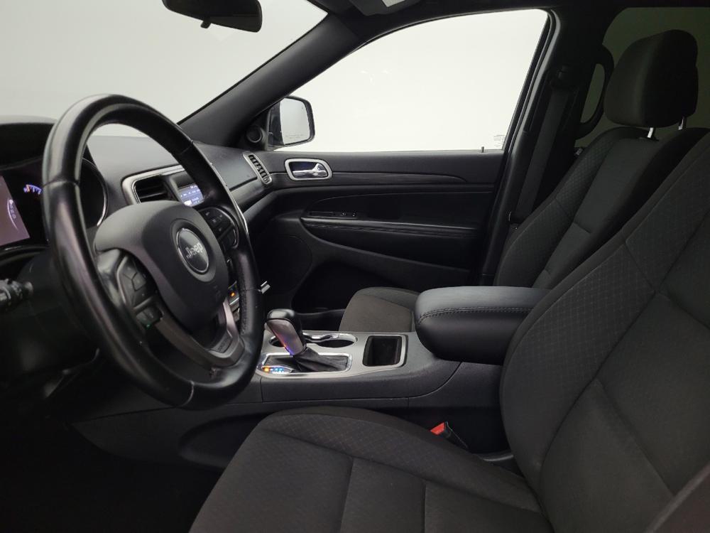 used 2020 Jeep Grand Cherokee car, priced at $20,195