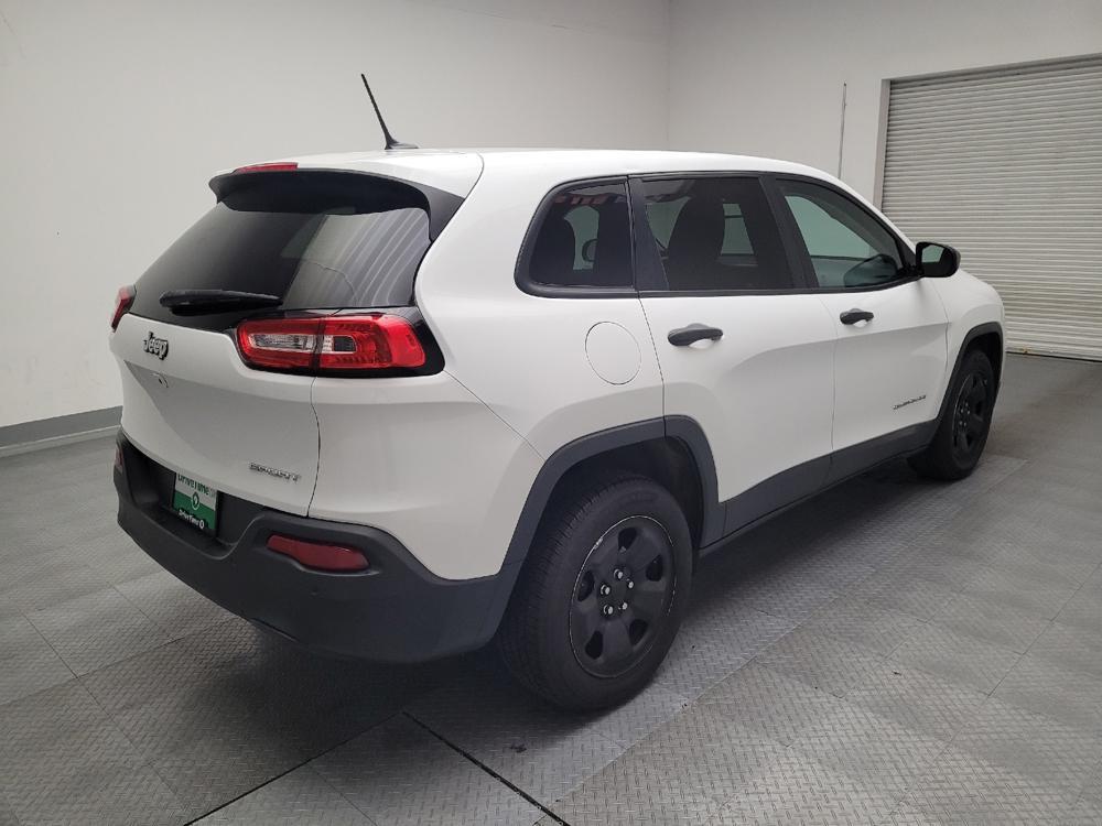 used 2016 Jeep Cherokee car, priced at $12,995