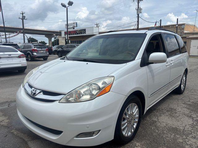 used 2007 Toyota Sienna car, priced at $9,495