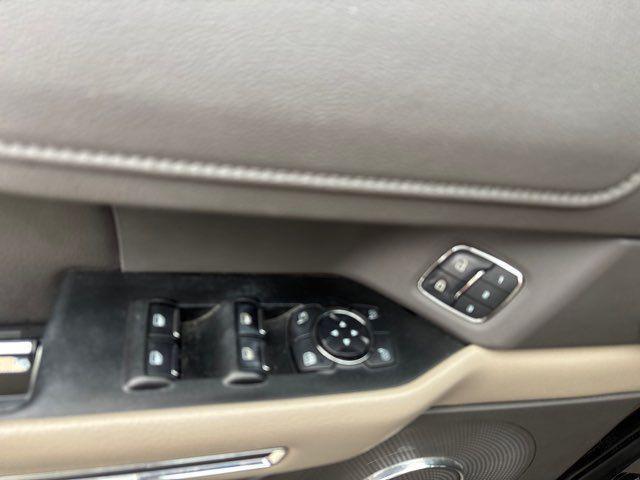used 2020 Ford Expedition Max car, priced at $28,999