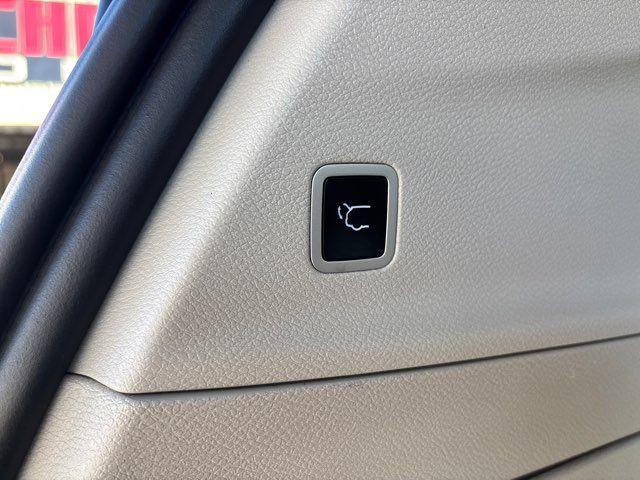 used 2020 Chrysler Pacifica car, priced at $15,495