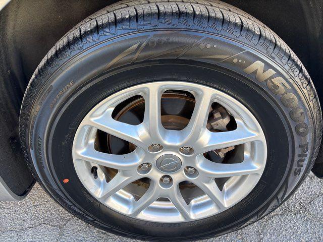 used 2020 Chrysler Pacifica car, priced at $15,495