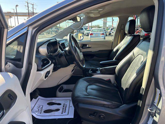 used 2020 Chrysler Pacifica car, priced at $15,495